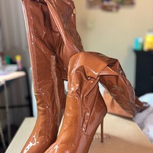 Steve Madden Glossy Brown Heeled Boots